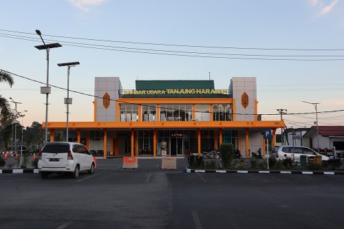 Tanjung Harapan Airport, Airport, Government | We provide Indonesia infrastructure map on various property sectors and data. Access property listings, infrastructure developments, news, and valuable transaction data for informed decisions.