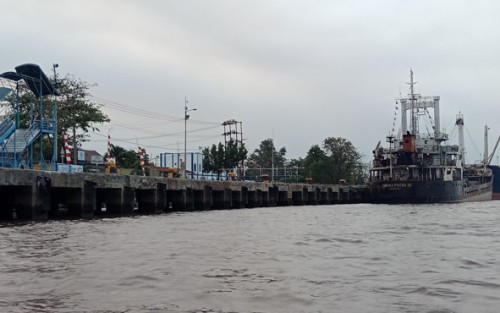 Port of Sampit, Seaport, Pelabuhan Indonesia III | We provide Indonesia infrastructure map on various property sectors and data. Access property listings, infrastructure developments, news, and valuable transaction data for informed decisions.