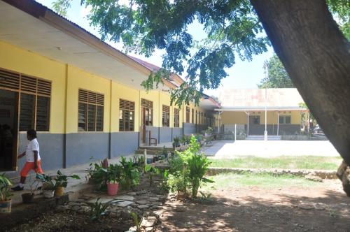 St. Carolus Catholic High School, Private School | We provide Indonesia infrastructure map on various property sectors and data. Access property listings, infrastructure developments, news, and valuable transaction data for informed decisions.