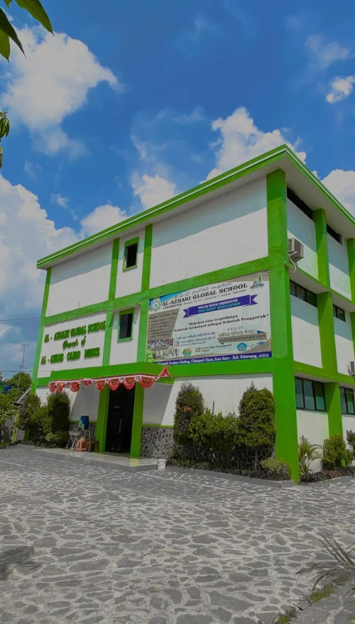 Al - Azhari Global School Cikampek, International School | We provide Indonesia infrastructure map on various property sectors and data. Access property listings, infrastructure developments, news, and valuable transaction data for informed decisions.