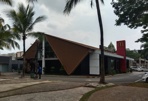 McDonald's Grand Taruma Karawang, Stand Alone Retail | We provide Indonesia infrastructure map on various property sectors and data. Access property listings, infrastructure developments, news, and valuable transaction data for informed decisions.