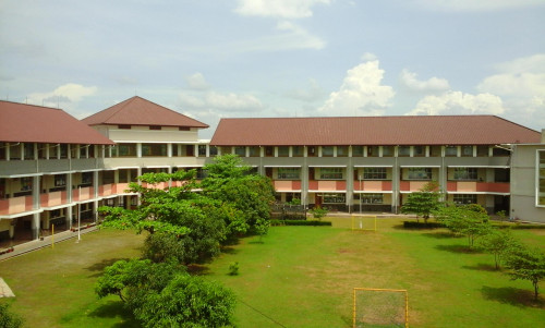 Slamet Riyadi Resinda High School, Private School | We provide Indonesia infrastructure map on various property sectors and data. Access property listings, infrastructure developments, news, and valuable transaction data for informed decisions.