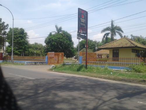 BULOG AMANSARI Warehouse Complex, Warehouse, Bulog | We provide Indonesia infrastructure map on various property sectors and data. Access property listings, infrastructure developments, news, and valuable transaction data for informed decisions.