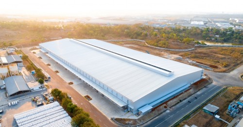 SLP Warehouse C berlokasi di Jl. Surya Utama, Kecamatan Ciampel, Kabupaten Karawang, Provinsi Jawa Barat. Warehouse ini dikembangkan oleh SLP Surya Ticon Intern...