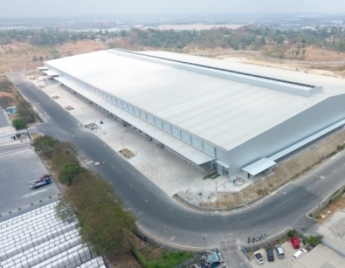 SLP Warehouse C berlokasi di Jl. Surya Utama, Kecamatan Ciampel, Kabupaten Karawang, Provinsi Jawa Barat. Warehouse ini dikembangkan oleh SLP Surya Ticon Intern...