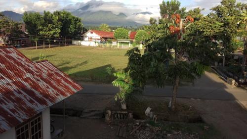 Cokroaminoto Poyowo Besar Elementary School, Private School | We provide Indonesia infrastructure map on various property sectors and data. Access property listings, infrastructure developments, news, and valuable transaction data for informed decisions.