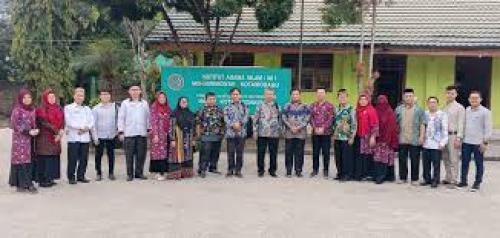 Muhammadiyah Kotamobagu Junior High School, Private School | We provide Indonesia infrastructure map on various property sectors and data. Access property listings, infrastructure developments, news, and valuable transaction data for informed decisions.