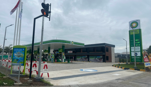 SPBU BP PIK 2, Gas Station | We provide Indonesia infrastructure map on various property sectors and data. Access property listings, infrastructure developments, news, and valuable transaction data for informed decisions.