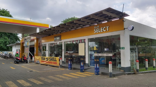 SPBU Shell Lippo Karawaci, Gas Station | We provide Indonesia infrastructure map on various property sectors and data. Access property listings, infrastructure developments, news, and valuable transaction data for informed decisions.