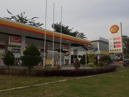SPBU Shell Gading Serpong, Gas Station | We provide Indonesia infrastructure map on various property sectors and data. Access property listings, infrastructure developments, news, and valuable transaction data for informed decisions.