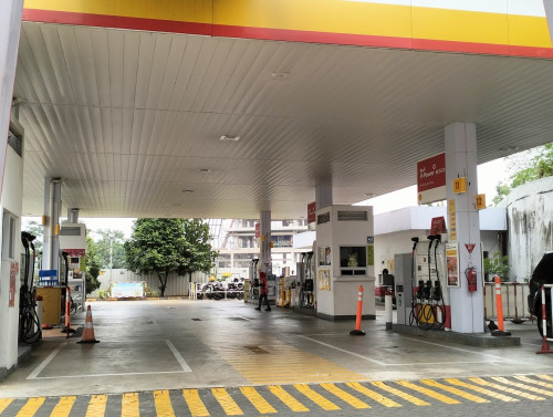 SPBU Shell Gading Serpong, Gas Station | We provide Indonesia infrastructure map on various property sectors and data. Access property listings, infrastructure developments, news, and valuable transaction data for informed decisions.