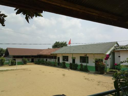 Ashhabulkahfi Integrated Islamic Elementary School, Private School | We provide Indonesia infrastructure map on various property sectors and data. Access property listings, infrastructure developments, news, and valuable transaction data for informed decisions.