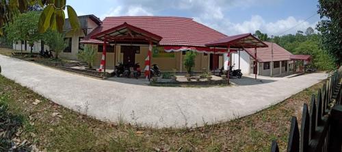 Al Hayat Senior High School, Private School | We provide Indonesia infrastructure map on various property sectors and data. Access property listings, infrastructure developments, news, and valuable transaction data for informed decisions.