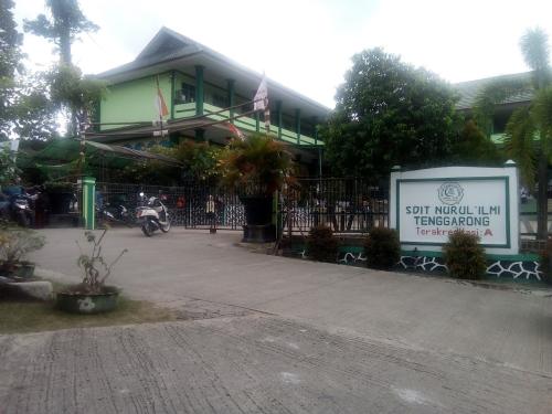 Nurul Ilmi Integrated Islamic Elementary School, Private School | We provide Indonesia infrastructure map on various property sectors and data. Access property listings, infrastructure developments, news, and valuable transaction data for informed decisions.