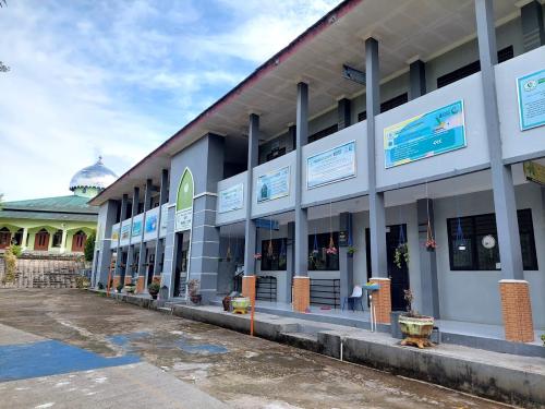 Nurul Ilmi Integrated Islamic Senior High School, Private School | We provide Indonesia infrastructure map on various property sectors and data. Access property listings, infrastructure developments, news, and valuable transaction data for informed decisions.