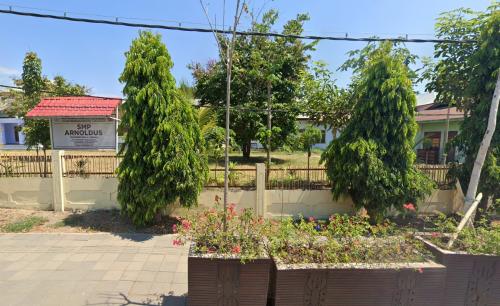 ST Arnoldus Junior High School, Private School | We provide Indonesia infrastructure map on various property sectors and data. Access property listings, infrastructure developments, news, and valuable transaction data for informed decisions.