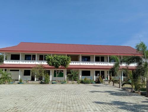 ST Yosefa Catholic Junior High School, Private School | We provide Indonesia infrastructure map on various property sectors and data. Access property listings, infrastructure developments, news, and valuable transaction data for informed decisions.