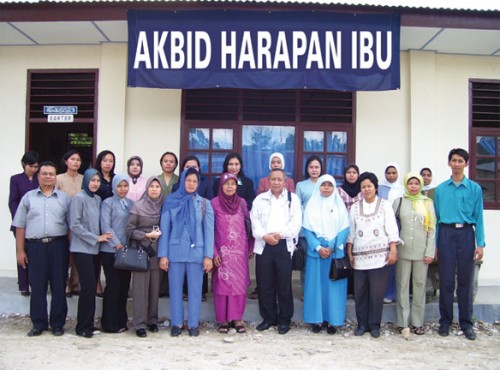 Harapan Ibu Langsa Midwifery Academy, University | We provide Indonesia infrastructure map on various property sectors and data. Access property listings, infrastructure developments, news, and valuable transaction data for informed decisions.