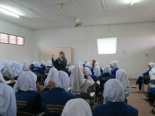 Harapan Ibu Langsa Midwifery Academy, University | We provide Indonesia infrastructure map on various property sectors and data. Access property listings, infrastructure developments, news, and valuable transaction data for informed decisions.