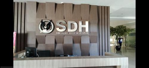 Dian Harapan Junior High School, Private School | We provide Indonesia infrastructure map on various property sectors and data. Access property listings, infrastructure developments, news, and valuable transaction data for informed decisions.