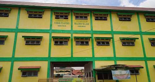 Mazroillah Elementary School, Private School | We provide Indonesia infrastructure map on various property sectors and data. Access property listings, infrastructure developments, news, and valuable transaction data for informed decisions.