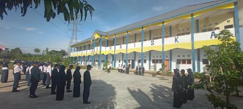 Nur Riska Integrated Islamic Junior High School, Private School | We provide Indonesia infrastructure map on various property sectors and data. Access property listings, infrastructure developments, news, and valuable transaction data for informed decisions.