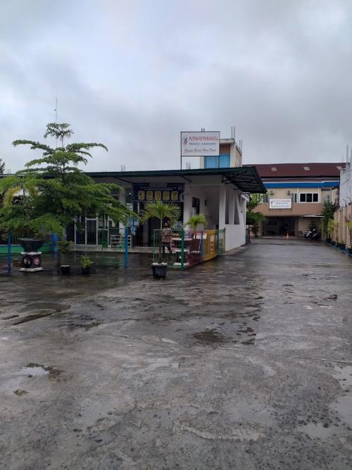 Putra Putri Bangsa Junior High School, Private School | We provide Indonesia infrastructure map on various property sectors and data. Access property listings, infrastructure developments, news, and valuable transaction data for informed decisions.