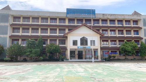 Yadika Vocational High School., Private School | We provide Indonesia infrastructure map on various property sectors and data. Access property listings, infrastructure developments, news, and valuable transaction data for informed decisions.