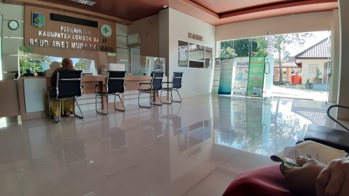 Awet Muda Narmada Regional General Hospital, Hospital | We provide Indonesia infrastructure map on various property sectors and data. Access property listings, infrastructure developments, news, and valuable transaction data for informed decisions.
