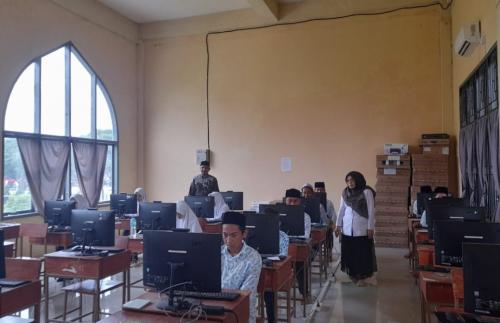 Al-Markazul Integrated Islamic Primary School, Private School | We provide Indonesia infrastructure map on various property sectors and data. Access property listings, infrastructure developments, news, and valuable transaction data for informed decisions.