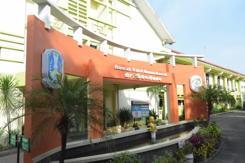 Dr. Soedono Regional Public Hospital, Hospital | We provide Indonesia infrastructure map on various property sectors and data. Access property listings, infrastructure developments, news, and valuable transaction data for informed decisions.