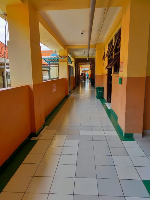 Dr. Soedono Regional Public Hospital, Hospital | We provide Indonesia infrastructure map on various property sectors and data. Access property listings, infrastructure developments, news, and valuable transaction data for informed decisions.