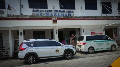 Al-Hasanah Mother and Child Hospital, Hospital | We provide Indonesia infrastructure map on various property sectors and data. Access property listings, infrastructure developments, news, and valuable transaction data for informed decisions.