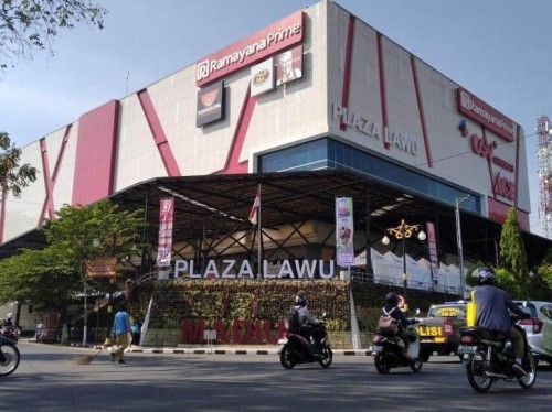 Plaza Lawu, Leased Retail, SRLand Properties | We provide Indonesia infrastructure map on various property sectors and data. Access property listings, infrastructure developments, news, and valuable transaction data for informed decisions.