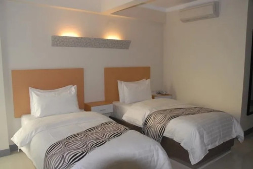 Completed hotel | We provide Indonesia infrastructure map on various property sectors and data. Access property listings, infrastructure developments, news, and valuable transaction data for informed decisions.