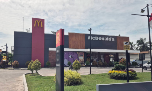 McDonald's Pancing Medan, Stand Alone Retail | We provide Indonesia infrastructure map on various property sectors and data. Access property listings, infrastructure developments, news, and valuable transaction data for informed decisions.