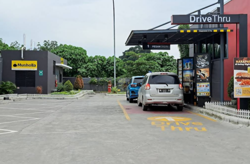 McDonald's Pancing Medan, Stand Alone Retail | We provide Indonesia infrastructure map on various property sectors and data. Access property listings, infrastructure developments, news, and valuable transaction data for informed decisions.
