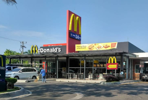 McDonald's Medan Tasbi, Stand Alone Retail | We provide Indonesia infrastructure map on various property sectors and data. Access property listings, infrastructure developments, news, and valuable transaction data for informed decisions.