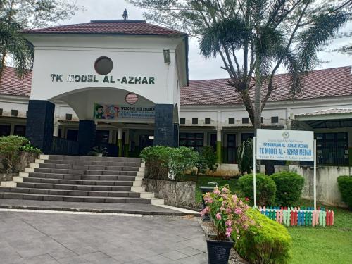 Model Al-Azhar Medan Kindergarten, Private School | We provide Indonesia infrastructure map on various property sectors and data. Access property listings, infrastructure developments, news, and valuable transaction data for informed decisions.