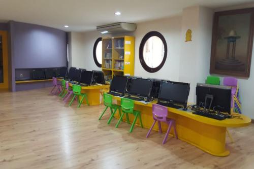 Sutomo 1 Kindergarten, Private School | We provide Indonesia infrastructure map on various property sectors and data. Access property listings, infrastructure developments, news, and valuable transaction data for informed decisions.