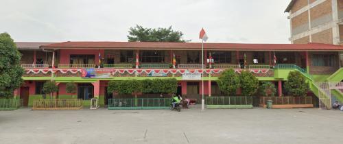 Santo Thomas 2 Primary School, Private School | We provide Indonesia infrastructure map on various property sectors and data. Access property listings, infrastructure developments, news, and valuable transaction data for informed decisions.