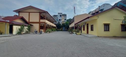 Santo Thomas 4 Primary School, Private School | We provide Indonesia infrastructure map on various property sectors and data. Access property listings, infrastructure developments, news, and valuable transaction data for informed decisions.