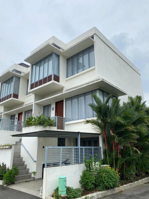 Johor Summerville, residential commercial for lease sale, dijual disewakan, PT Adda Rahmi Jaya | We provide Indonesia infrastructure map on various property sectors and data. Access property listings, infrastructure developments, news, and valuable transaction data for informed decisions.