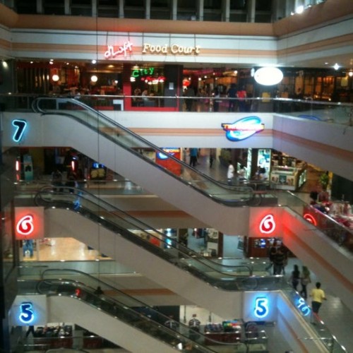 Thamrin Plaza, Leased Retail, PT Supra Uniland Utama | We provide Indonesia infrastructure map on various property sectors and data. Access property listings, infrastructure developments, news, and valuable transaction data for informed decisions.