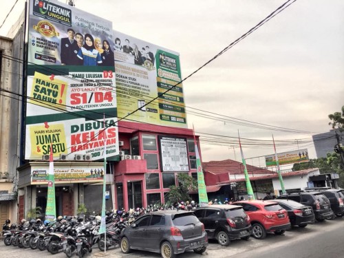 lP3M Unggul Polythechnic of Medan, University | We provide Indonesia infrastructure map on various property sectors and data. Access property listings, infrastructure developments, news, and valuable transaction data for informed decisions.