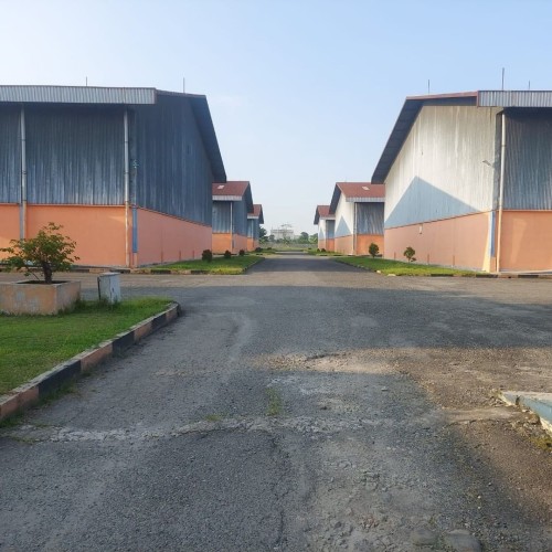 Bulog Warehouse Mabar Medan berlokasi di Jl. Rumah Potong Hewan, Kecamatan Medan Deli, Kota Medan, Provinsi Sumatera Utara. Warehouse ini dikembangkan oleh Peru...