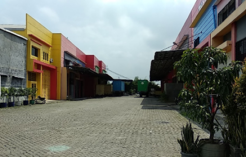 SBC2 Warehouse berlokasi di Jl. Tirto Sari, Kecamatan Medan Tembung, Kota Medan, Provinsi Sumatera Utara. Warehouse ini dikembangkan oleh PT Tirto Sari, dengan...
