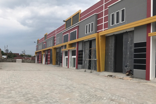 Paragon Warehouse berlokasi di Jl. Panglima Denai, Kecamatan Medan Amplas, Kota Medan, Provinsi Sumatera Utara. Warehouse ini dikembangkan oleh PT Medan Industr...