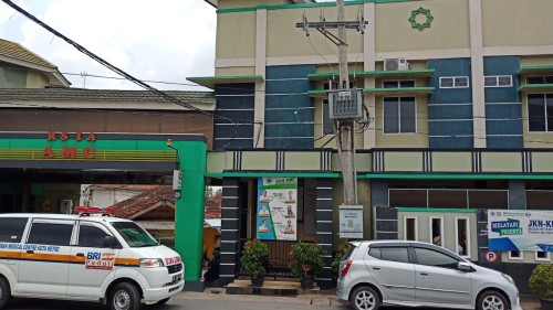 Anugerah Medical Centre Mother and Child Hospital, Hospital | We provide Indonesia infrastructure map on various property sectors and data. Access property listings, infrastructure developments, news, and valuable transaction data for informed decisions.