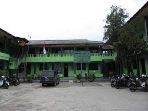 Ma'arif 5 Junior High School, Private School | We provide Indonesia infrastructure map on various property sectors and data. Access property listings, infrastructure developments, news, and valuable transaction data for informed decisions.